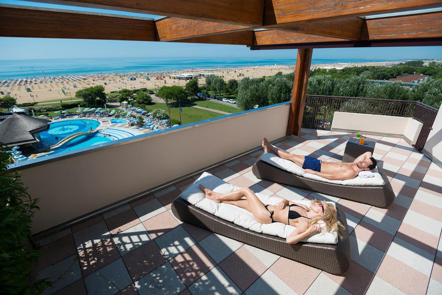 Savoy Beach Hotel & Thermal Spa Бибионе Екстериор снимка Sunny Beach